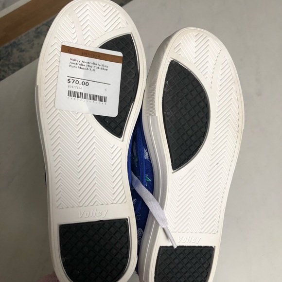 NWT Volley Australia pineapple sneakers - Picture 6 of 6